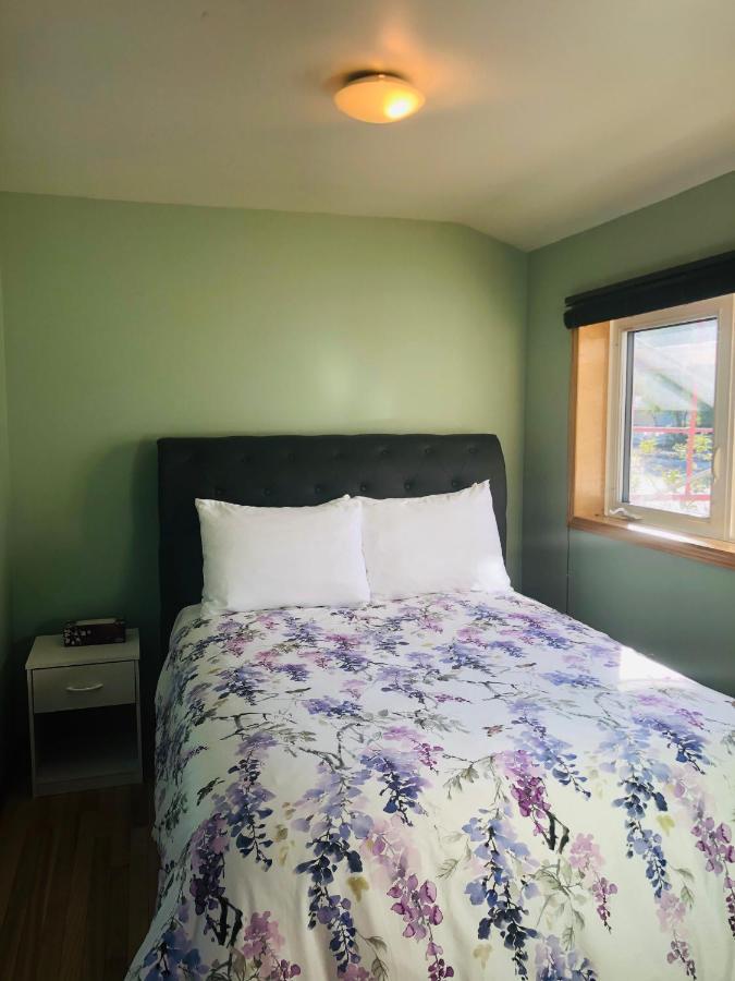 Midnight Sun Vacation Home Whitehorse Eksteriør bilde