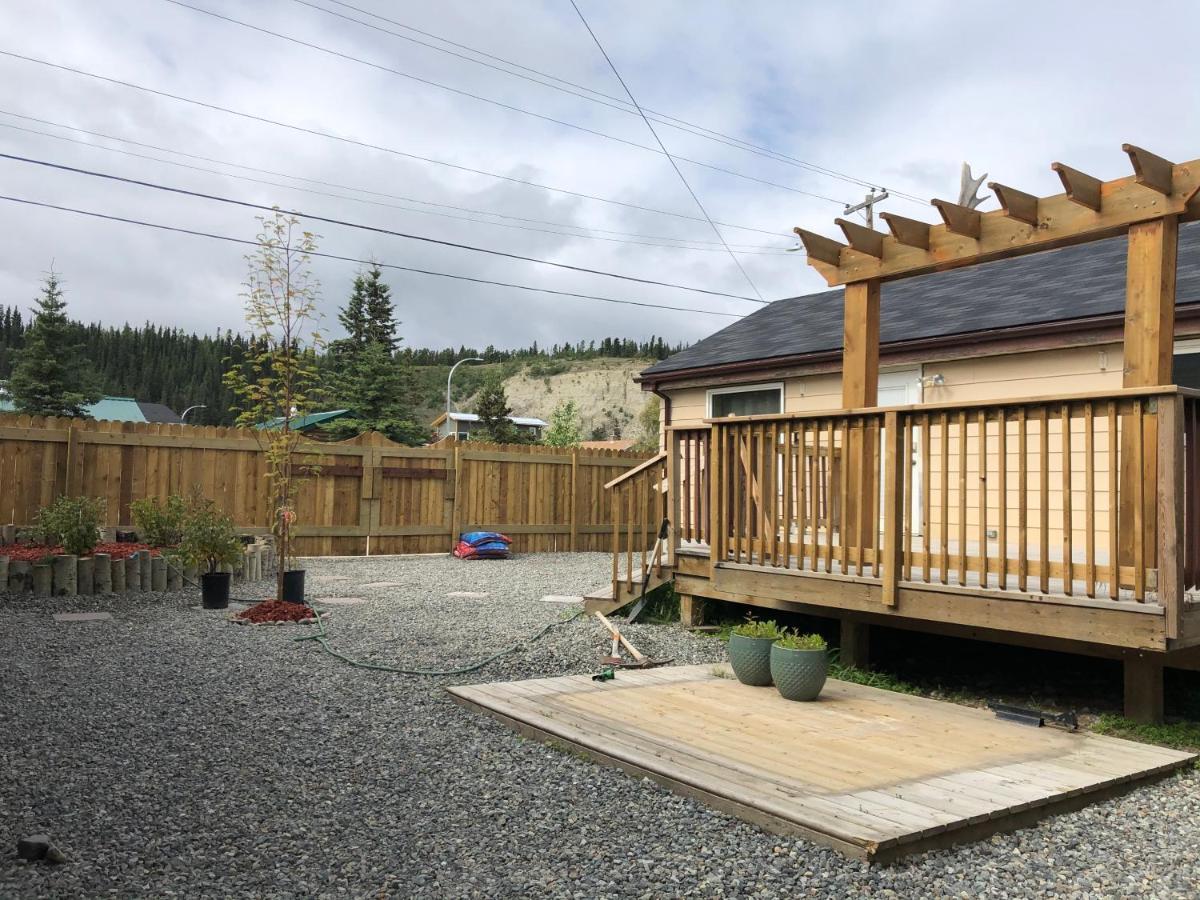 Midnight Sun Vacation Home Whitehorse Eksteriør bilde